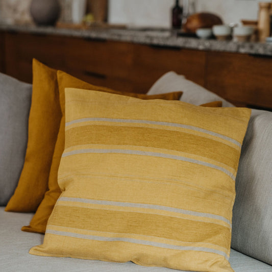 Amber Bronze Stripes lino pagalvėlės užvalkalas — naturalusdrabuziai.lt