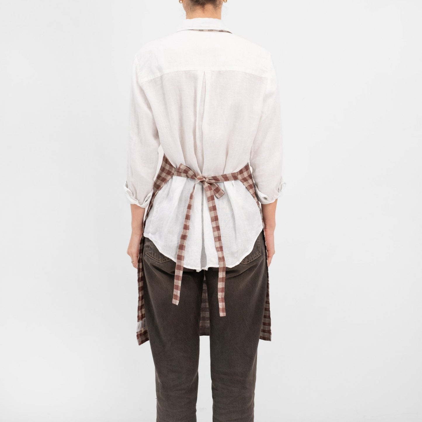 Chocolate Gingham lino kasdienė prijuostė — naturalusdrabuziai.lt