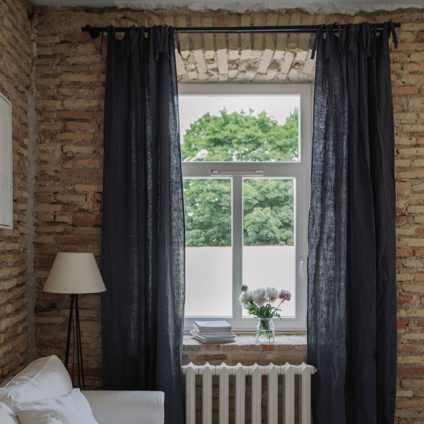 Dark Grey lino Night Time Tie viršus Curtain rinkinys 2 vnt. — naturalusdrabuziai.lt