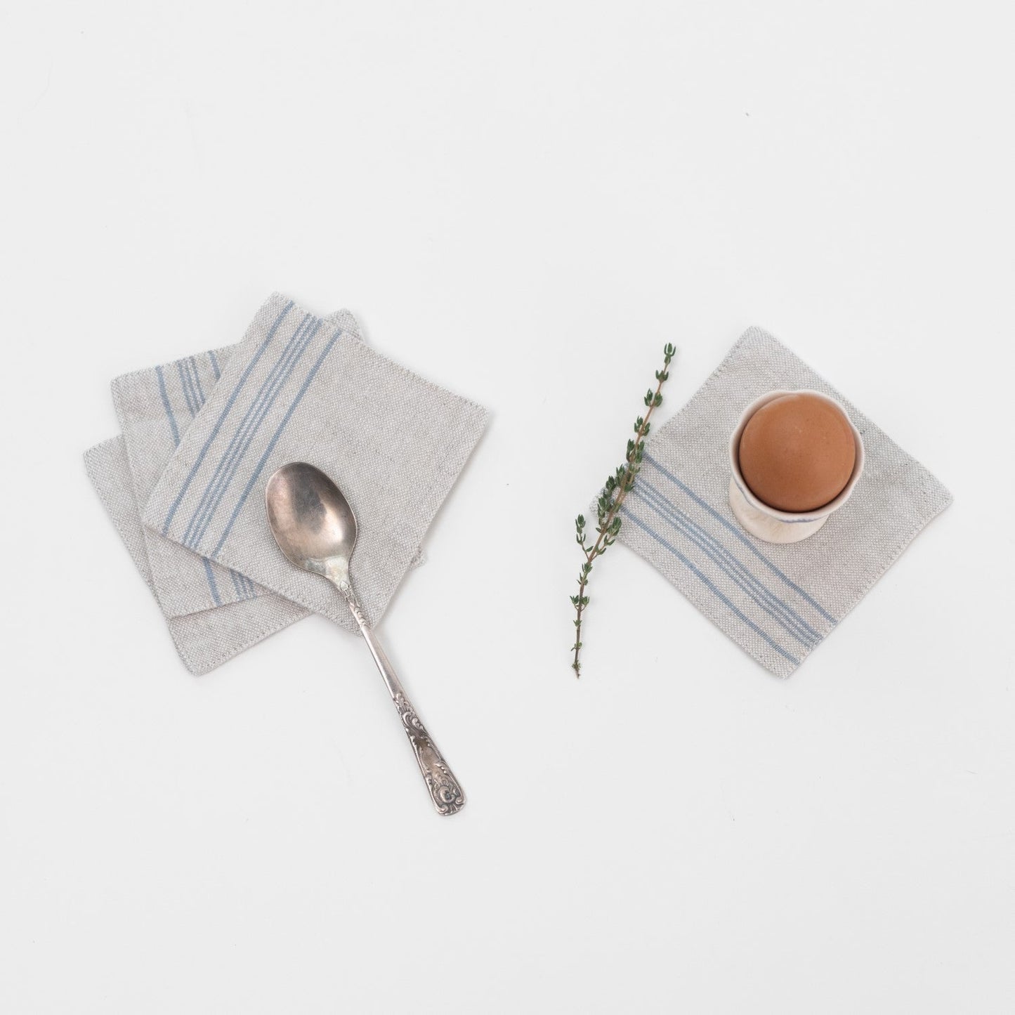 Grey Blue Wide Stripe Rustic lino padėkliukų rinkinys 4 vnt. — naturalusdrabuziai.lt