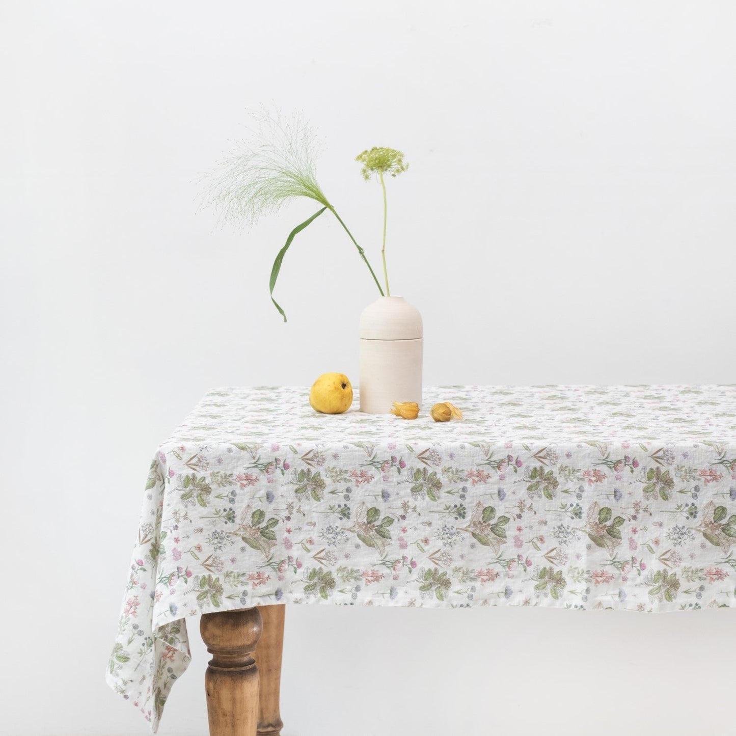 White Botany lino staltiesė — naturalusdrabuziai.lt