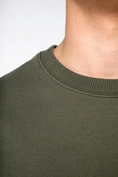 Unisex oversized organinės medvilnės džemperis su apvaliu kaklu — naturalusdrabuziai.lt