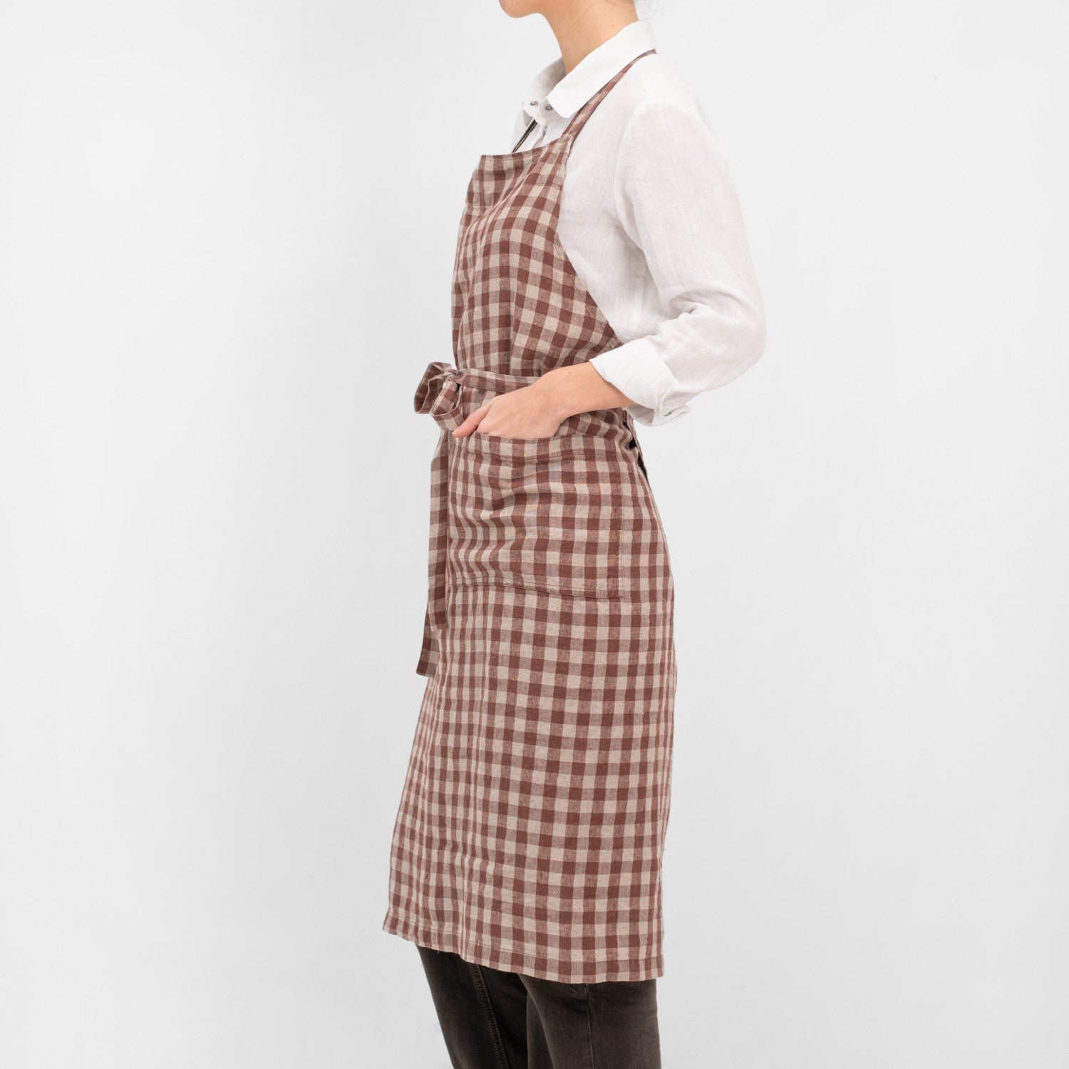 Chocolate Gingham lino šefo prijuostė — naturalusdrabuziai.lt