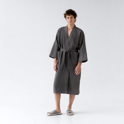 Dark Grey lino & medvilnės Honeycomb Waffle chalatas — naturalusdrabuziai.lt