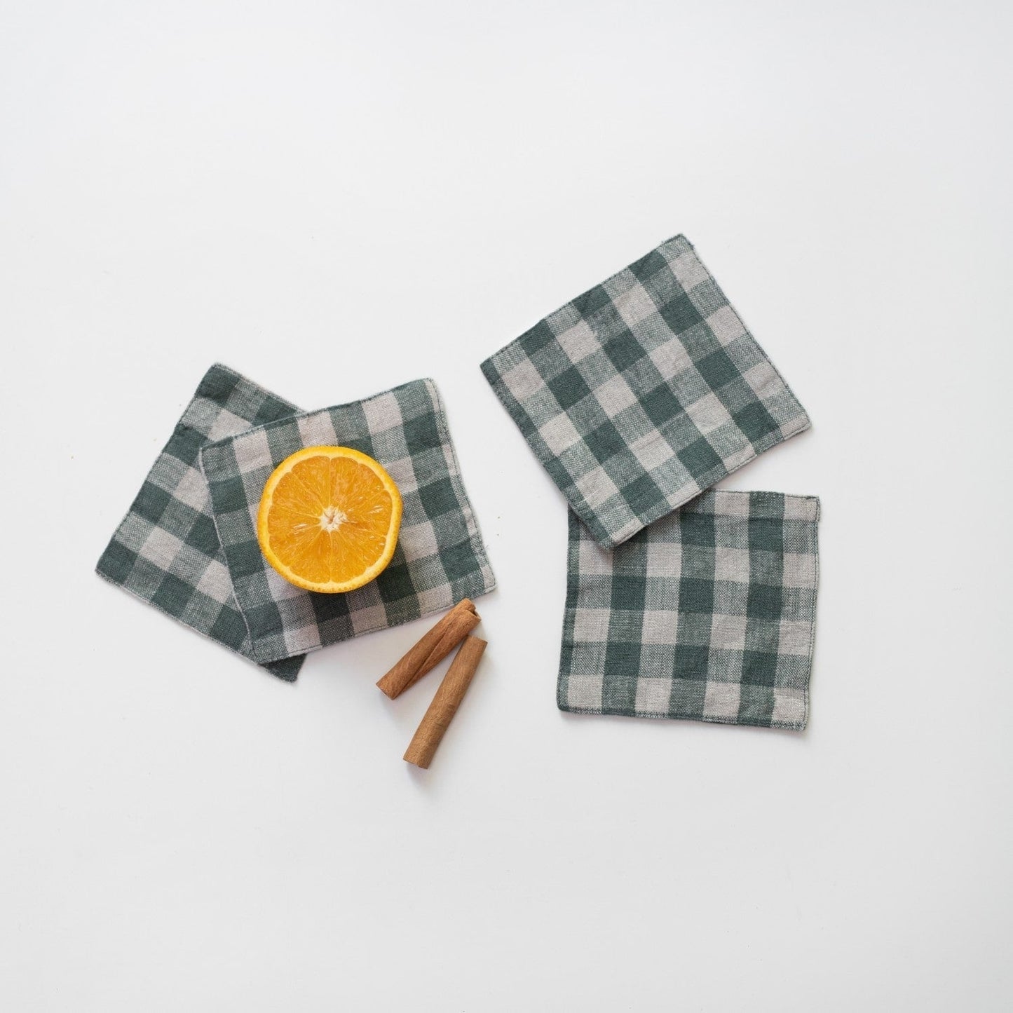Forest Green Gingham lino padėkliukų rinkinys 4 vnt. — naturalusdrabuziai.lt