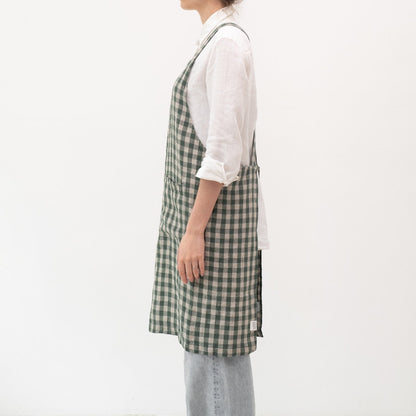 Forest Green Gingham lino kryžminio tipo prijuostė — naturalusdrabuziai.lt