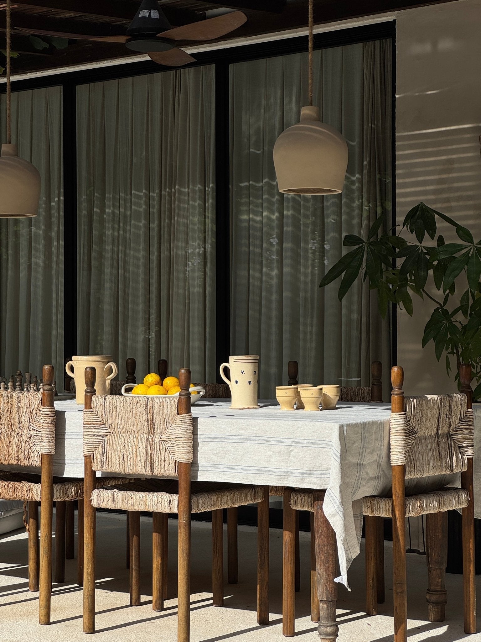 Grey Blue Wide Stripe Rustic lino staltiesė — naturalusdrabuziai.lt
