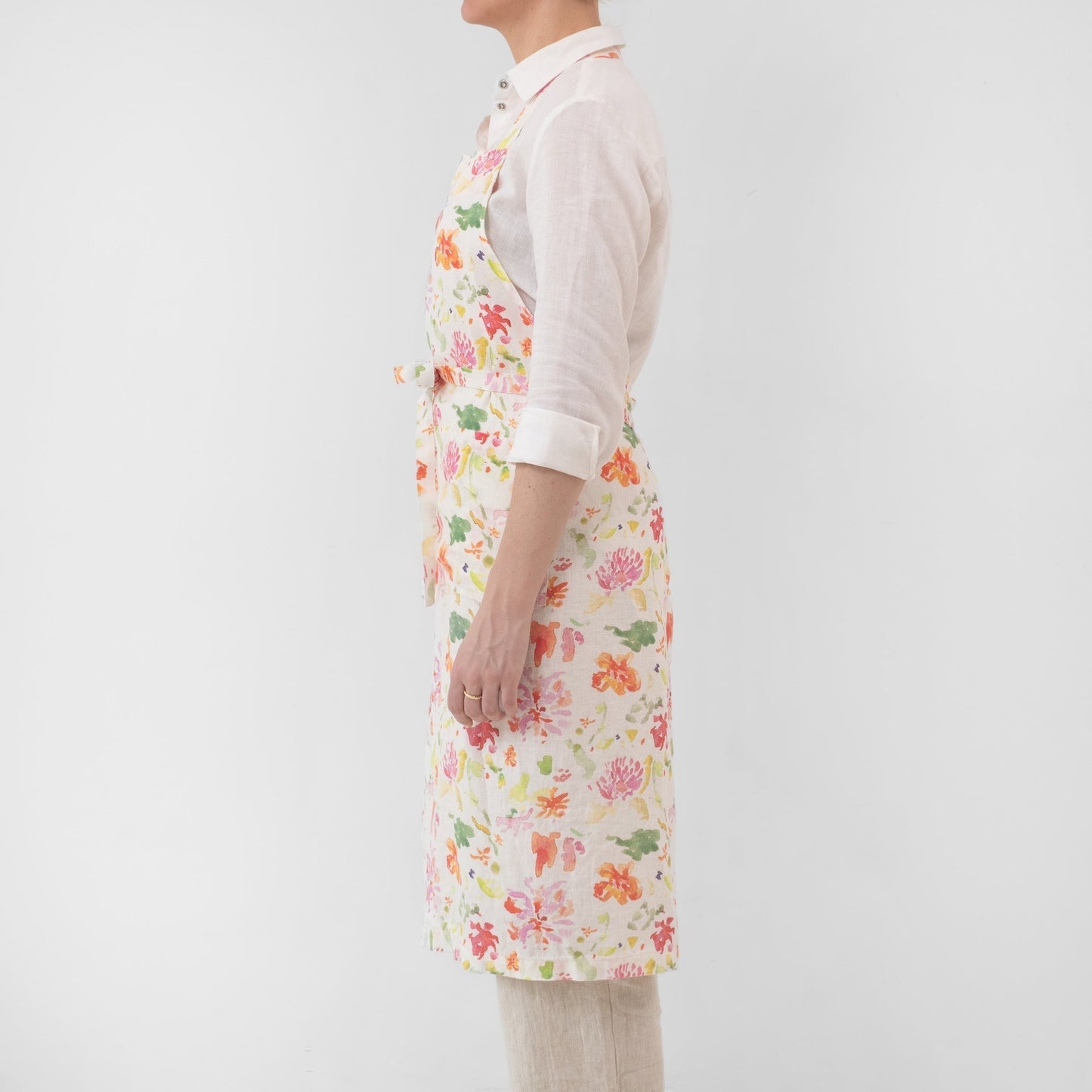 LIMITED EDITION Wildflower Flow lino šefo prijuostė — naturalusdrabuziai.lt
