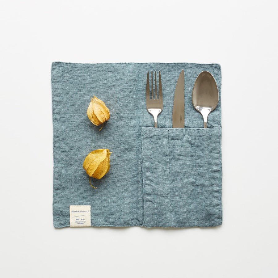 lino Tales Blue Fog lino Cutlery Pocket rinkinys 2 vnt. — naturalusdrabuziai.lt