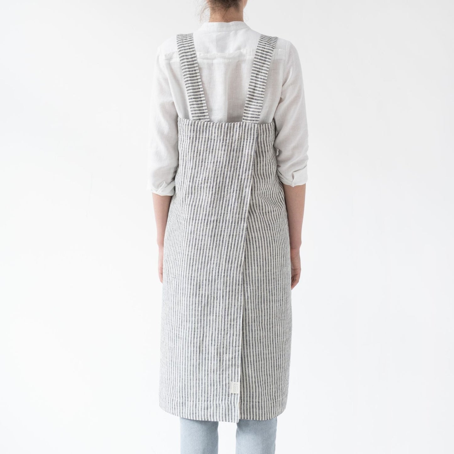 lino Tales Thin Black Stripes lino Pinafore prijuostė — naturalusdrabuziai.lt