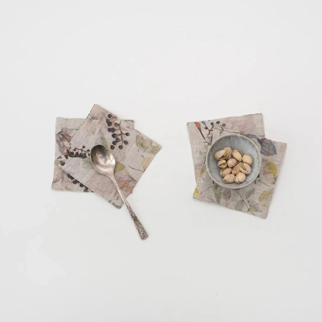 Meadow on Natural lino padėkliukų rinkinys 4 vnt. — naturalusdrabuziai.lt