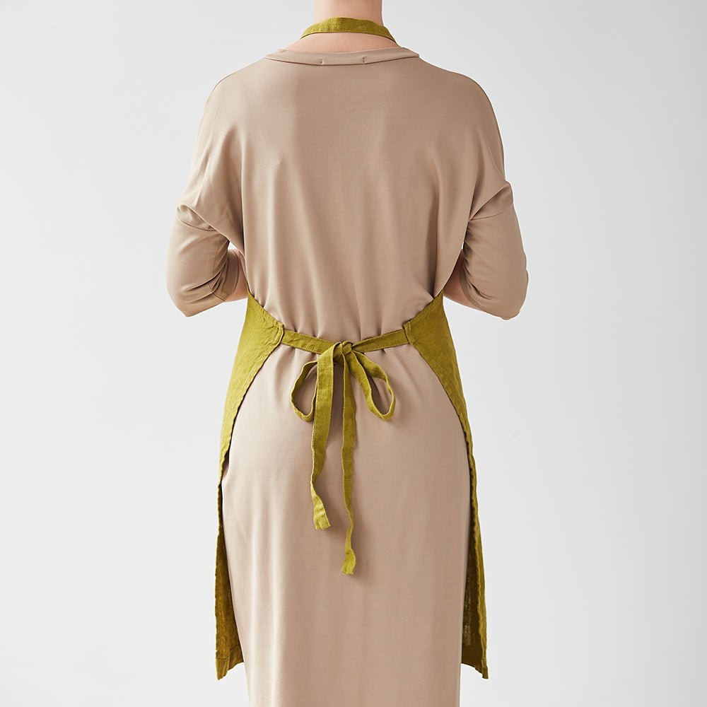 Moss Green lino kasdienė prijuostė — naturalusdrabuziai.lt
