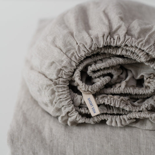 Natural lino kampinė paklodė — naturalusdrabuziai.lt