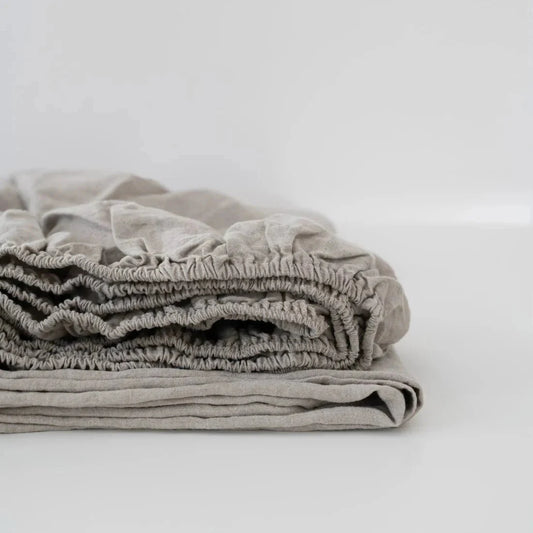 Natural lino kampinė paklodė — naturalusdrabuziai.lt