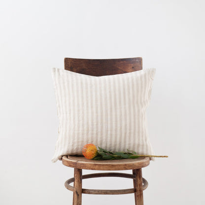 Natural White Stripes lino pagalvėlės užvalkalas — naturalusdrabuziai.lt