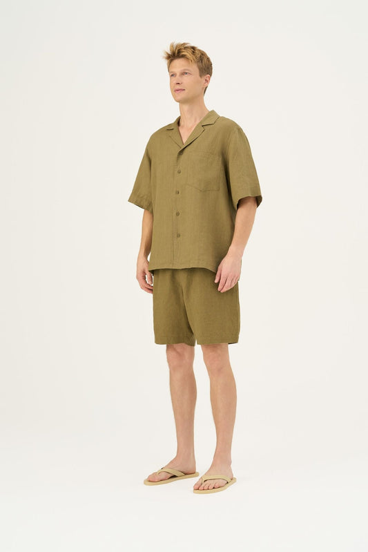 Olive Khaki lino Amabilis šortai — naturalusdrabuziai.lt