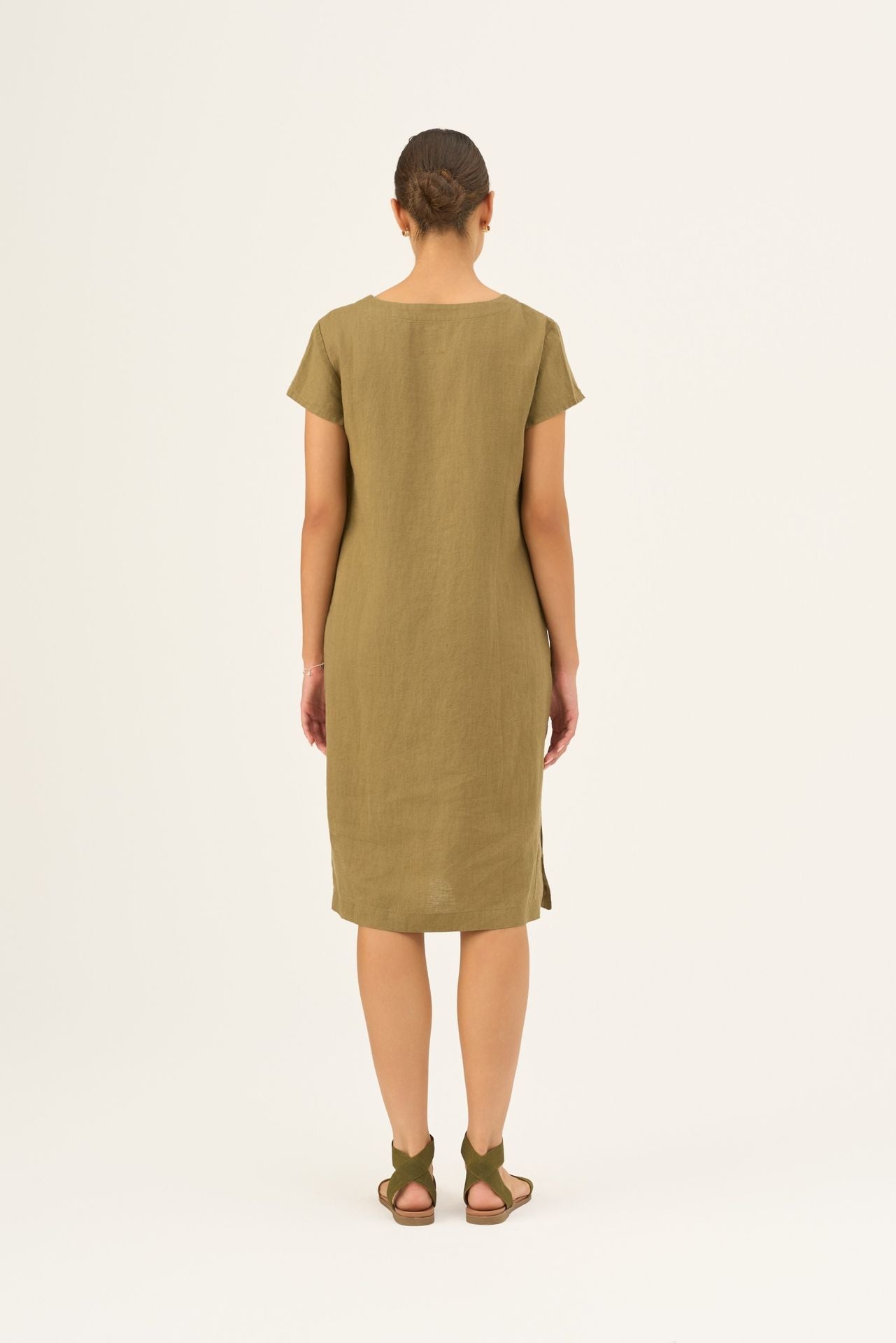Olive Khaki lino Goldenrod suknelė — naturalusdrabuziai.lt