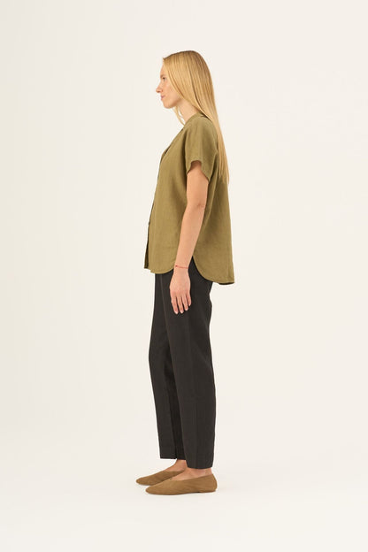 Olive Khaki lino Melody marškiniai — naturalusdrabuziai.lt