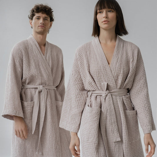 Powder lino & medvilnės Honeycomb Waffle chalatas — naturalusdrabuziai.lt