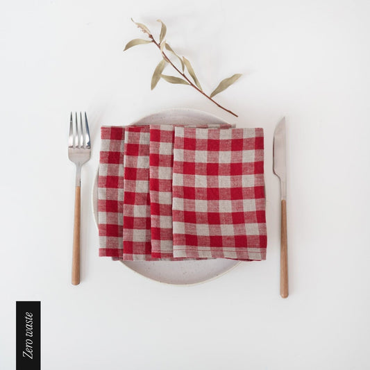 Zero Waste Red Gingham lino servetėlių rinkinys 4 vnt. — naturalusdrabuziai.lt